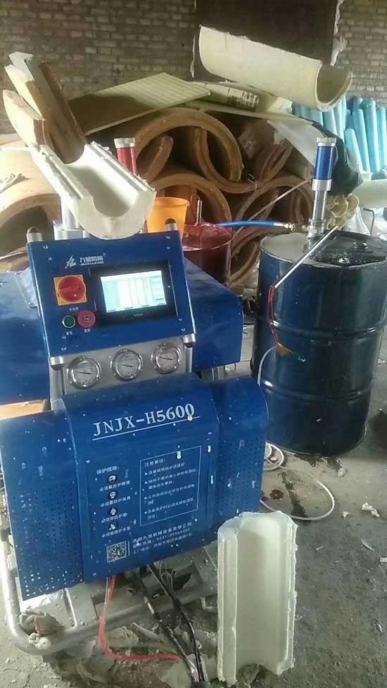 H5600系列預制型硬質保溫瓦殼管發泡機