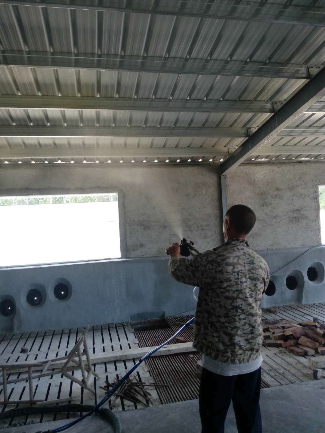 小雞幼苗養(yǎng)殖場(chǎng)保溫房聚氨酯噴涂保溫